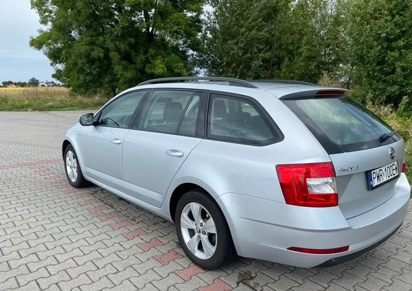 Skoda Octavia cena 67900 przebieg: 136616, rok produkcji 2018 z Września małe 46